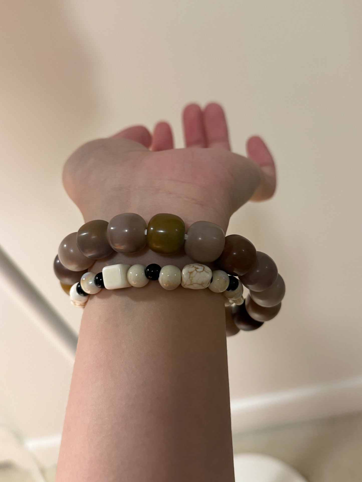🌾 Morning Stone — Earth-Toned Bodhi Root Bracelet (Hand-Polished Dry Finish, 14mm)