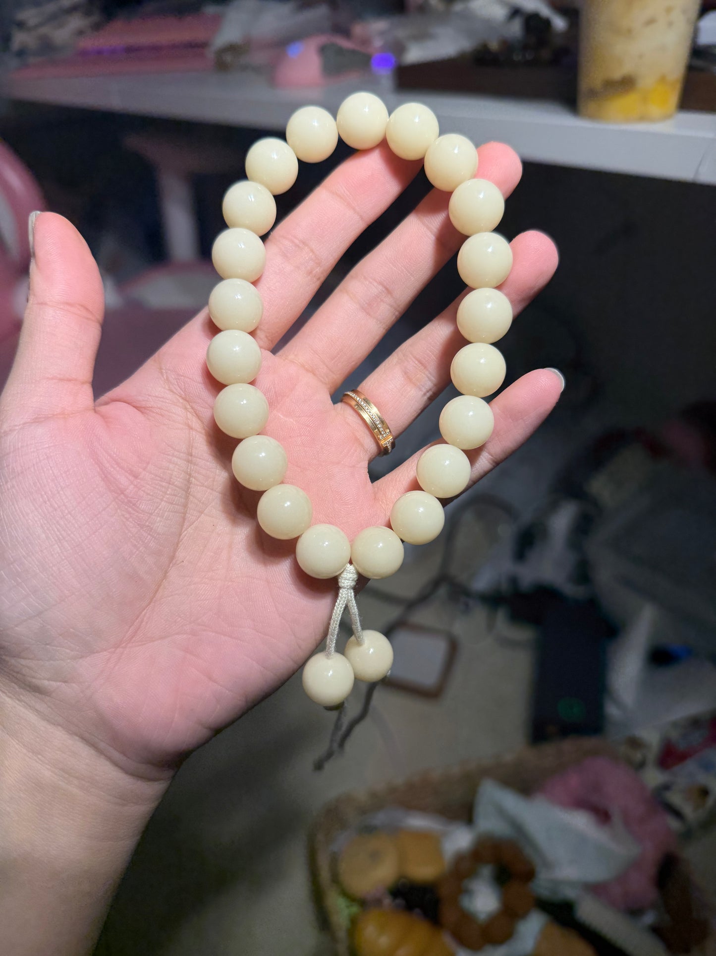 奶白手持菩提 | Ivory Bodhi Handheld Bracelet