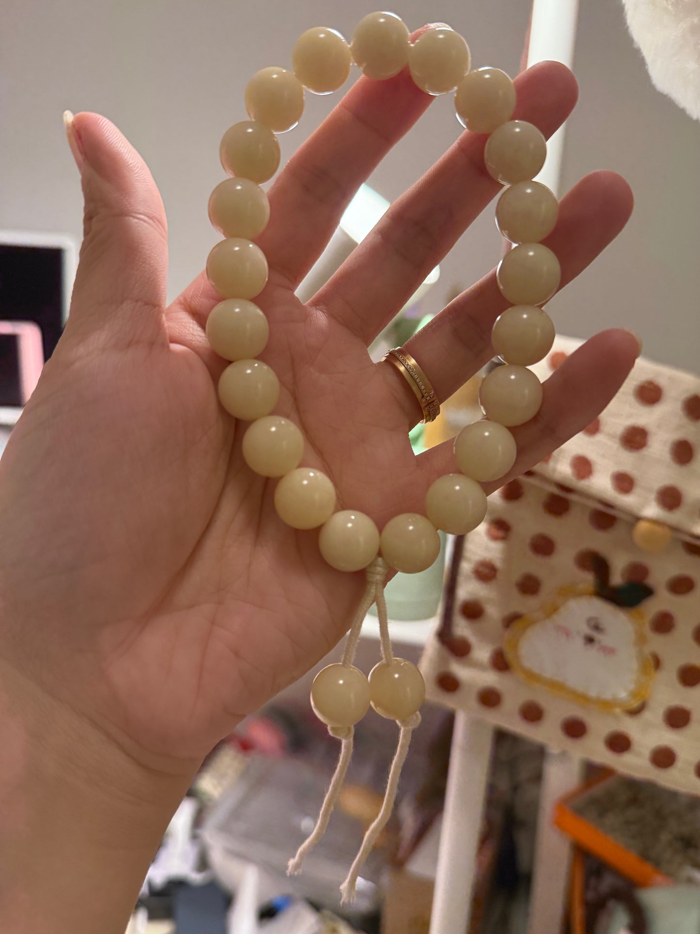 奶白手持菩提 | Ivory Bodhi Handheld Bracelet