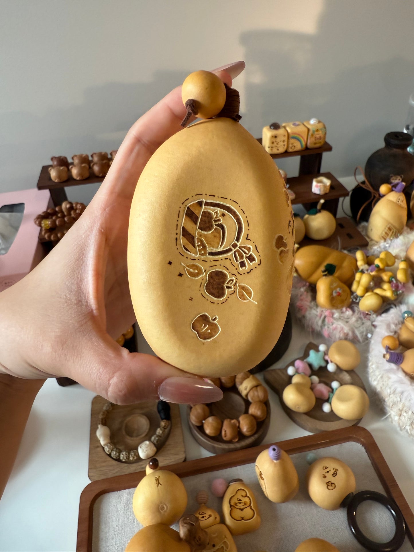 Hand-polished bread-shaped gourd — warm color and soft texture, like freshly baked bread.